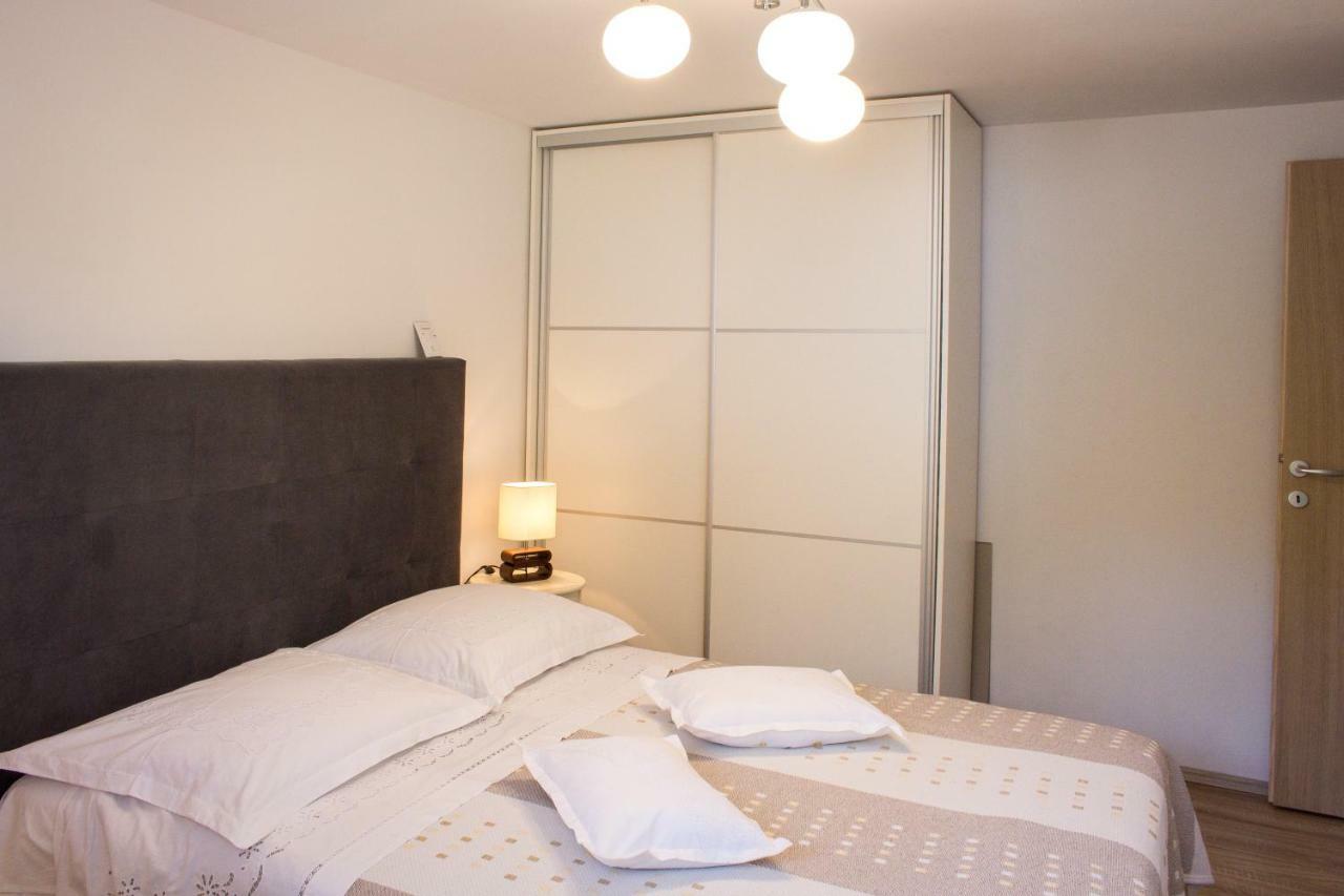 Apartment Verica In Duce - 20 Meters From The Beach 두기라트 외부 사진